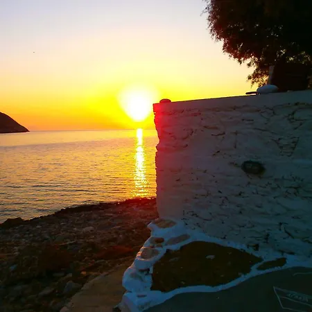 Aglaia Πανσιόν 3*