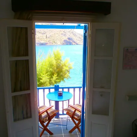Aglaia Πανσιόν Καμάρες