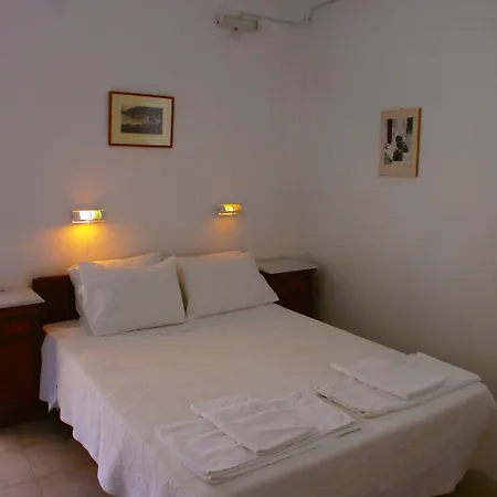Aglaia Kamares (Sifnos)