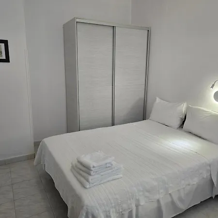 Aglaia ゲストハウス 3*