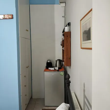 Aglaia ゲストハウス