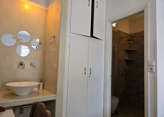 Πανσιόν Aglaia