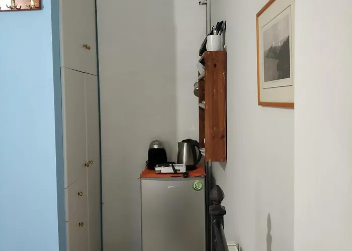 Aglaia Πανσιόν